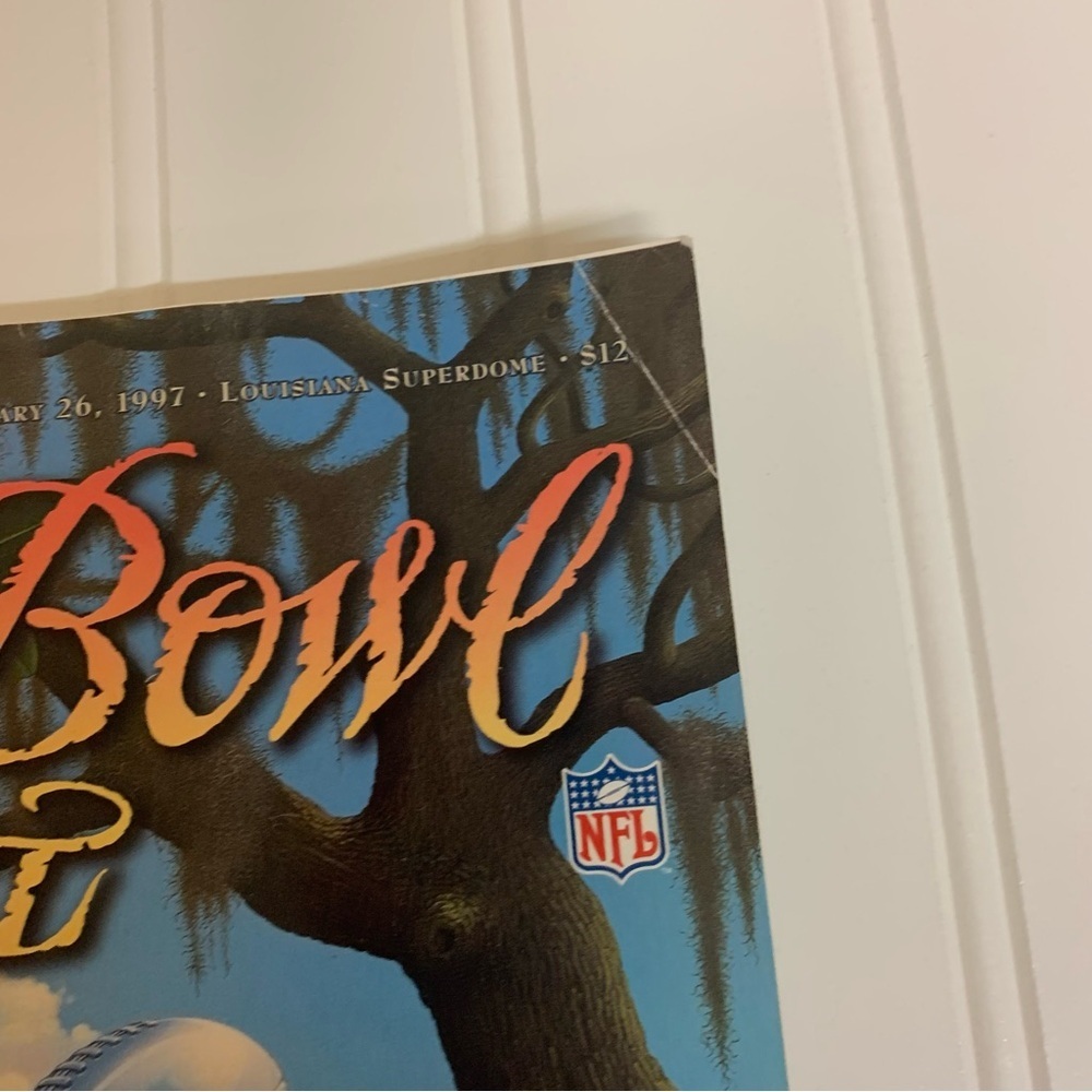 Super Bowl XXXI Official Game Program - Picture 2 of 7